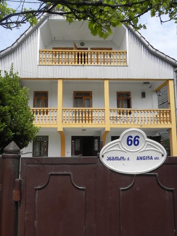 Freedom Hostel Batumi Exterior photo